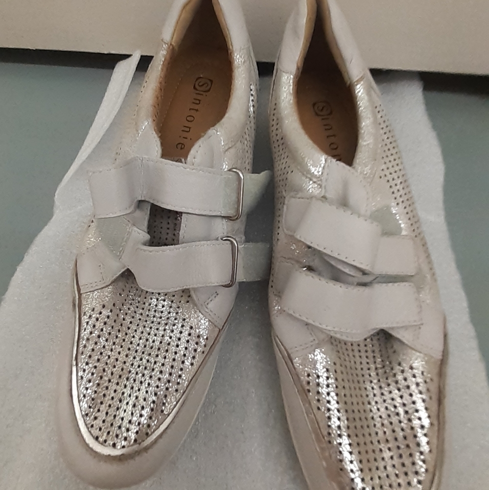 SILVER METALLIC Leather walking Shoes sz 39